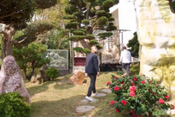 Kinh doanh - Choáng ngợp biệt phủ 3.000m2 của sếp nhà FPT với bộ sưu tập đá ngọc quý hiếm