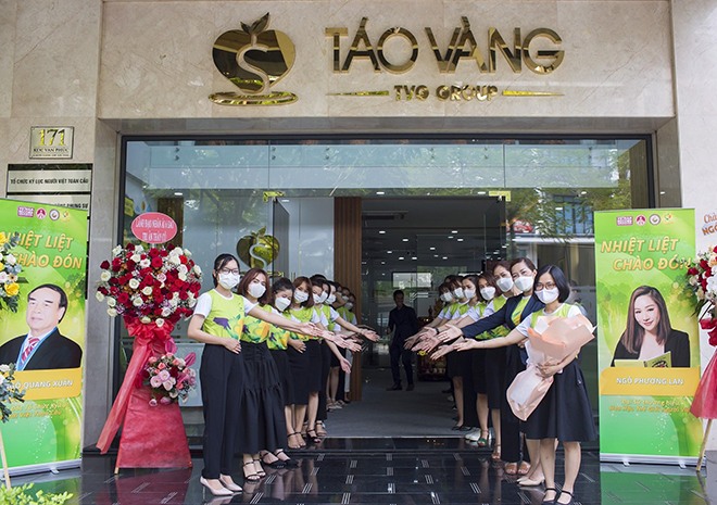 Sự kiện được tổ chức tại trụ sở của Táo Vàng, tọa lạc ở Khu đô thị Vạn Phúc City vốn được mệnh danh là khu "long mạch" của Sài Gòn