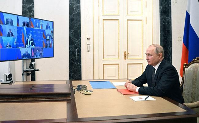 Tổng thống Putin giám sát cuộc tập trận của lực lượng hạt nhân. Ảnh: Reuters