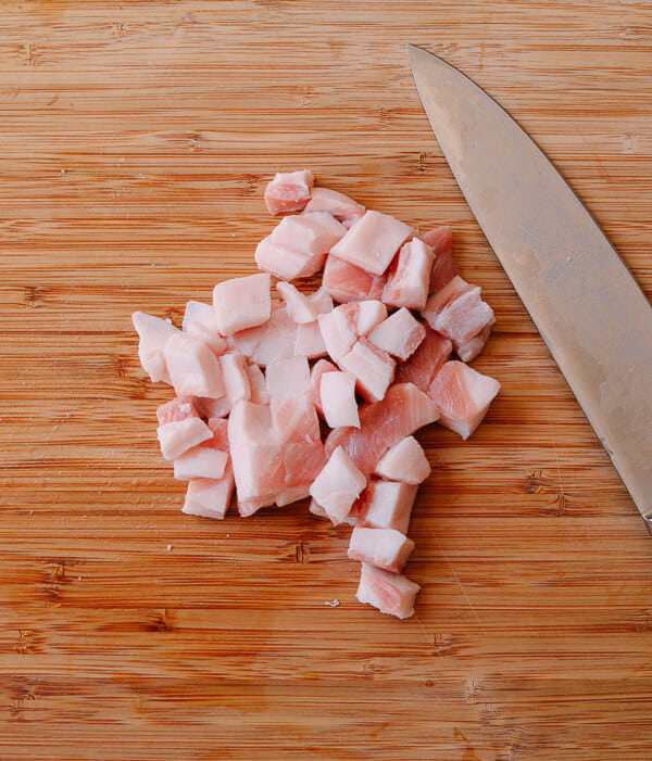 Thêm chút gia vị này vào, mỡ lợn trắng mềm để cả năm không hỏng, còn tóp mỡ đem chế biến thành 10 món ngon không tưởng - 2