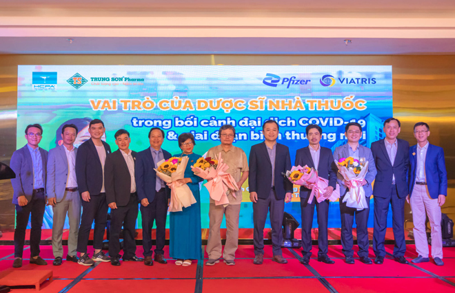 BS. Trương Hữu Khanh tư vấn về vai trò của dược sĩ tại nhà thuốc