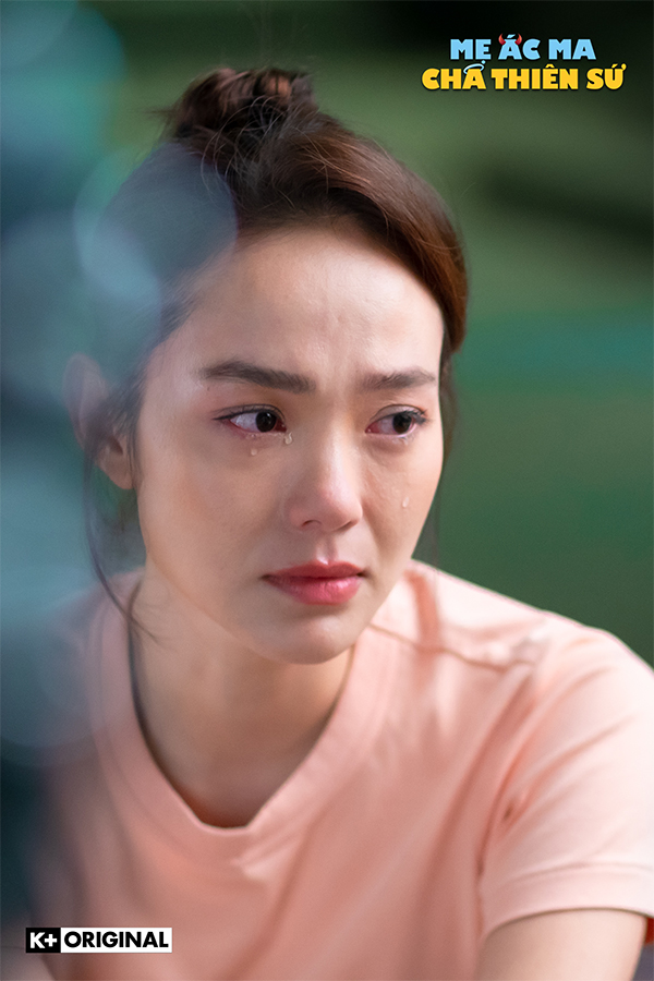 Dù đã là vợ chồng, cô luôn mang nỗi mặc cảm của “người đến sau”