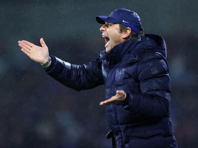 Bóng đá - Tottenham thua sốc, hụt hơi đua top 4: HLV Conte úp mở chuyện từ chức