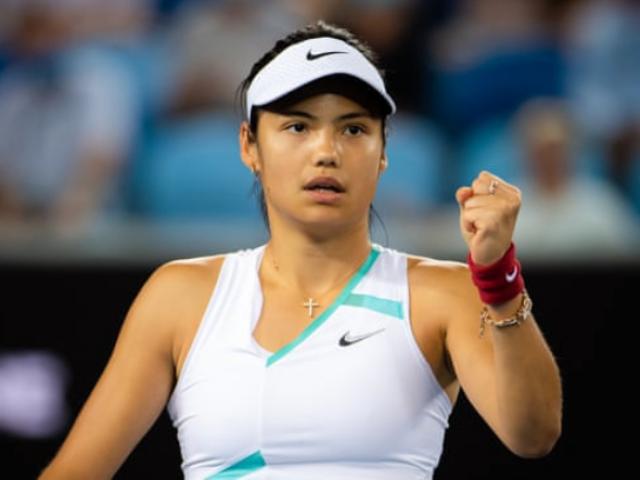 Thể thao - Hot girl Raducanu "như muốn khóc": Bị kẻ lạ rình mò, đang đấu bị chấn thương