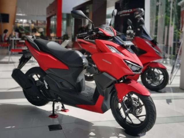 Xe máy - Xe đạp - Loạt xe ga 160cc nhập về Việt Nam với giá &quot;toát mồ hôi&quot;