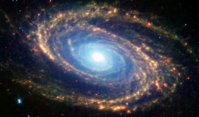 Thiên hà M81, nơi chứa cụm sao cổ đại phát ra chớp sóng vô tuyến - Ảnh: NASA/JPL Caltech