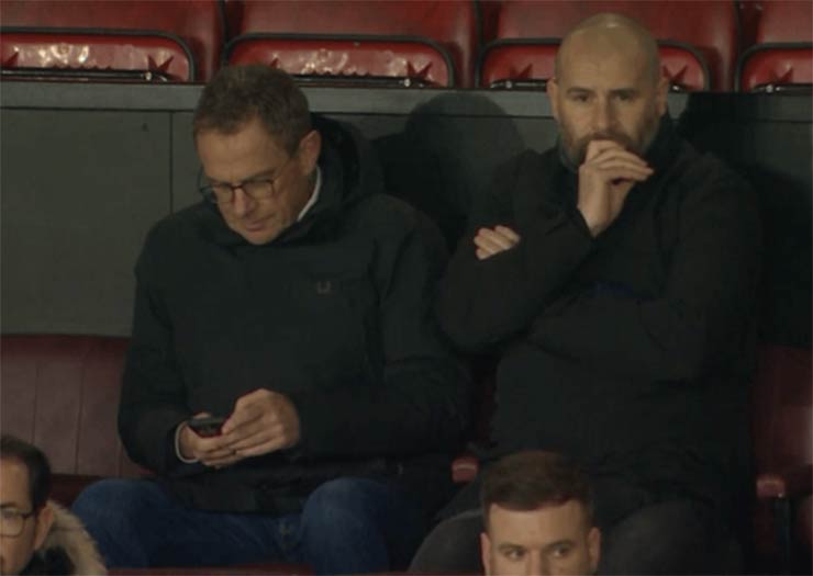 Rangnick và Mitchell cùng xem trận
đấu của U18 MU