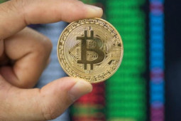 Kinh doanh - Giá bitcoin hôm nay 25/2: Tăng mạnh sau phiên cắm đầu lao dốc