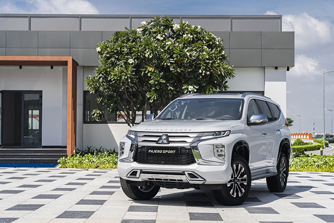 Giá xe Mitsubishi Pajero Sport tháng 2/2022, hỗ trợ 50% lệ phí trước bạ - 4