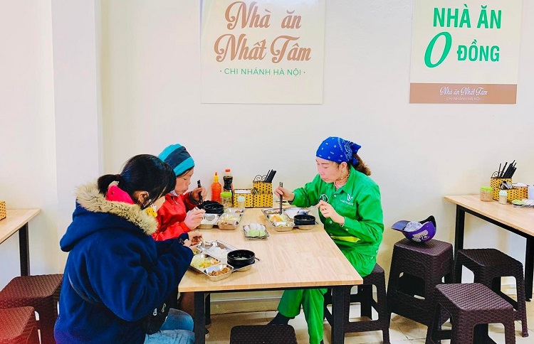Quán ăn chay bán miễn phí cho tất cả mọi người ở Hà Nội, mỗi ngày phục vụ 200 suất - 6