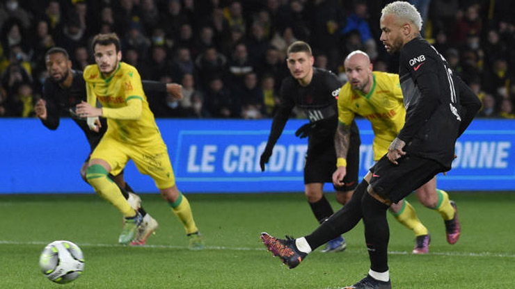 Neymar đá hỏng penalty trong ngày PSG thua thảm Nantes cuối tuần trước