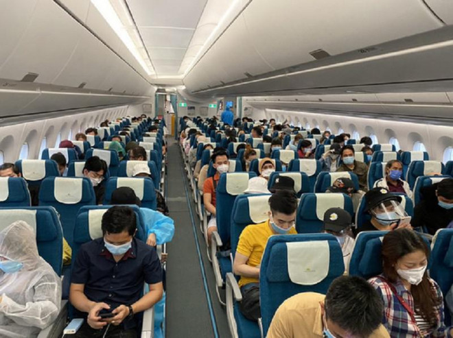 Thủ tướng yêu cầu&nbsp;Bộ Giao thông vận tải chỉ đạo các hãng hàng không của Việt Nam chuẩn bị sẵn sàng kế hoạch đưa người Việt và thành viên gia đình về nước. Ảnh minh họa: Chinhphu.