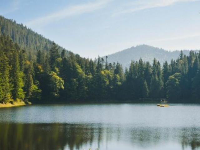 Du lịch - Đã từng có một Ukraine bình yên với 7 kỳ quan thiên nhiên đầy ấn tượng