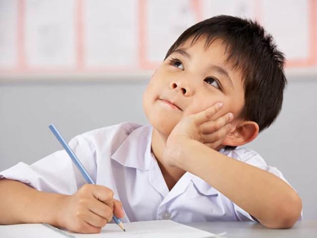 Giáo dục - du học - Hầu hết trẻ có IQ cao thường làm 5 điều "kỳ quặc" này, bố mẹ cần chú ý