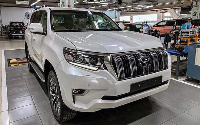 Toyota Land Cruiser Prado bản nâng cấp có mặt tại đại lý, giá tăng 170  triệu đồng