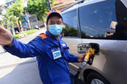 Kinh doanh - Nóng tuần qua: Nguồn xăng có đủ cung ứng cho thị trường trong nước?