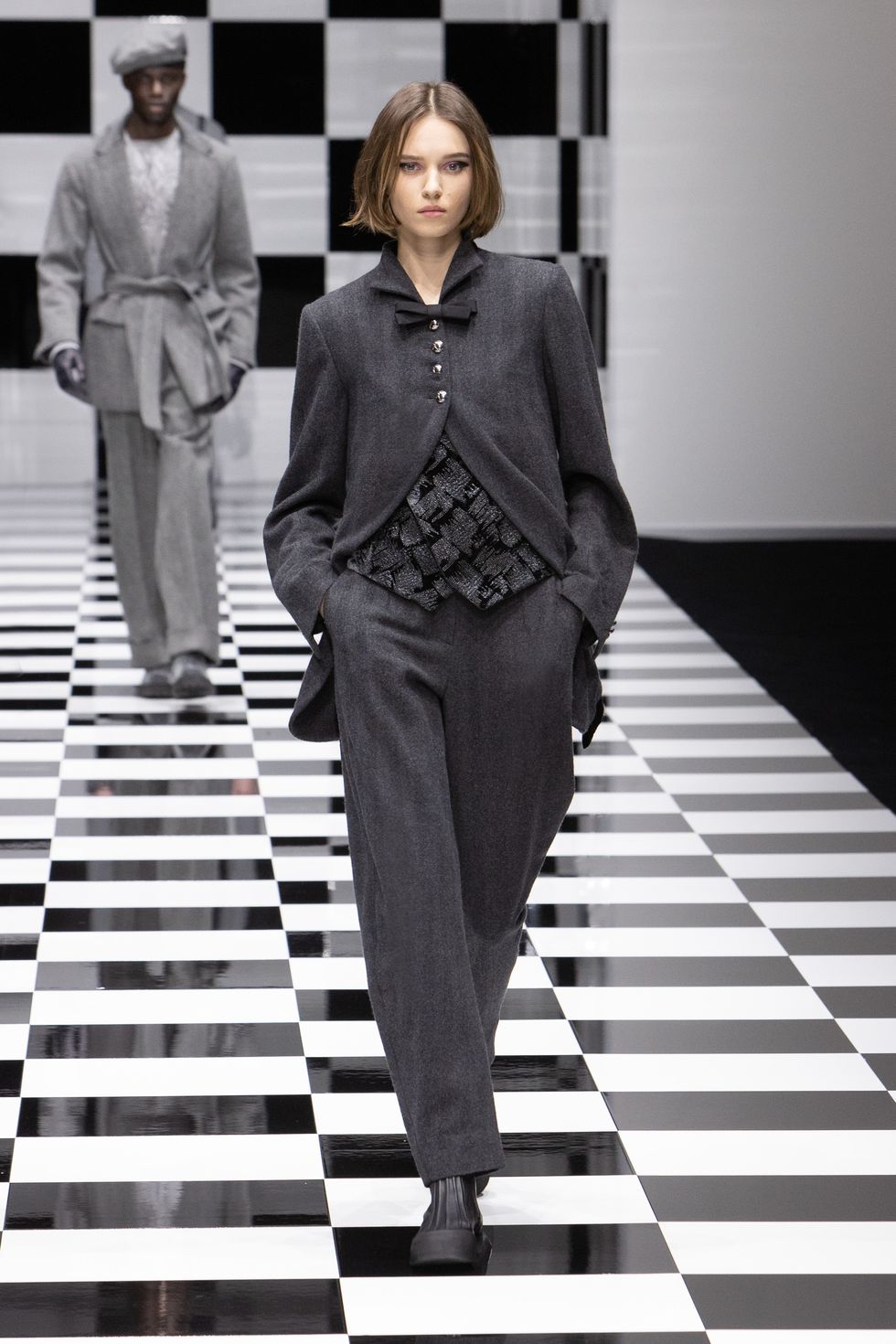 Emporio Armani tiếp tục phong cách sang trọng truyền thống với bộ sưu tập mới nhất - 6