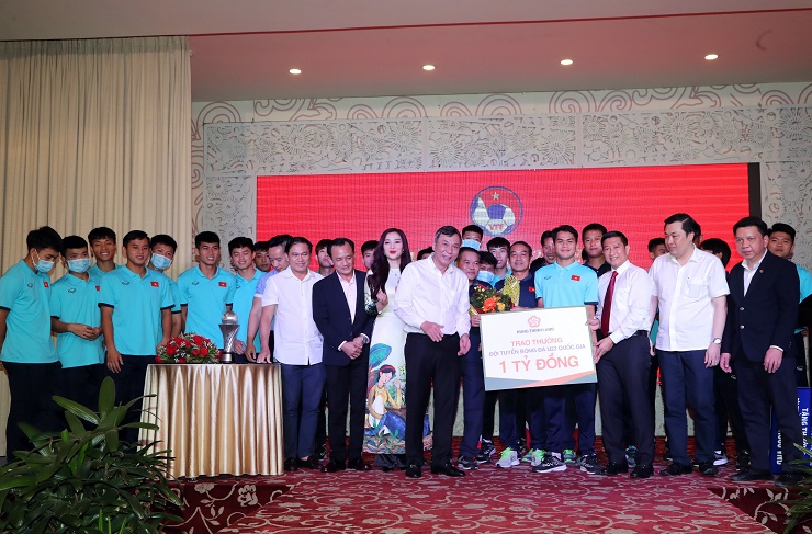 VFF trao thưởng 2,7 tỷ đồng cho đội tuyển U23 Việt Nam vì tinh thần vượt&nbsp;khó tại giải đấu trên đất Campuchia