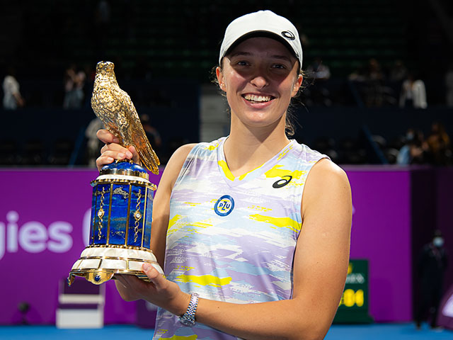 Thể thao - Nóng nhất thể thao sáng 27/2: Mỹ nhân Swiatek vô địch giải Qatar chỉ sau 64 phút