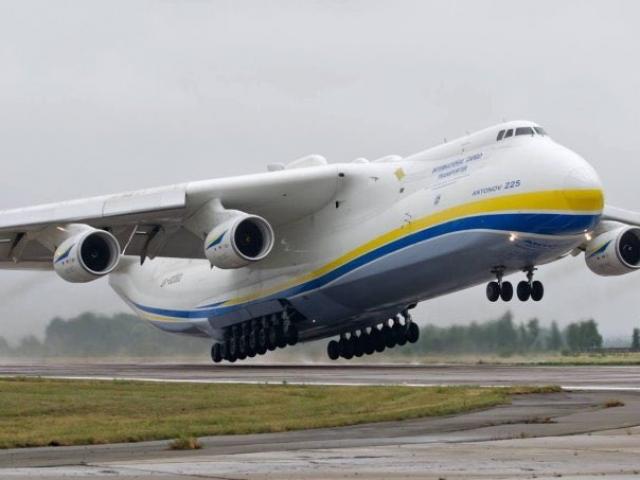 Thế giới - Siêu máy bay vận tải An-225 lớn nhất thế giới bị phá hủy ở Ukraine