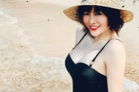 Thanh Hương từng thi hoa hậu năm 17 tuổi, sinh 2 con vẫn có thân hình sexy