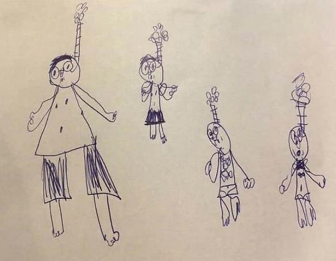 Cậu bé vẽ cả gia đình trong tư thế treo cổ, sự thật trái ngược khiến cô giáo bật cười - 1