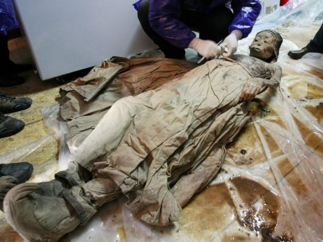 Phi thường - kỳ quặc - Xác ướp 700 năm tuổi nguyên vẹn, tay đeo nhẫn như mới qua đời ở Trung Quốc