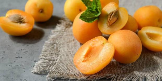 Apricots are not only delicious, easy to digest, but also bring 9 outstanding health benefits - 3