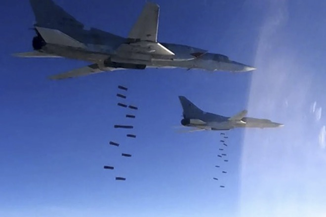 Oanh tạc cơ Tu-22M3 của Nga không kích các mục tiêu khủng bố IS hồi tháng 1.2017.