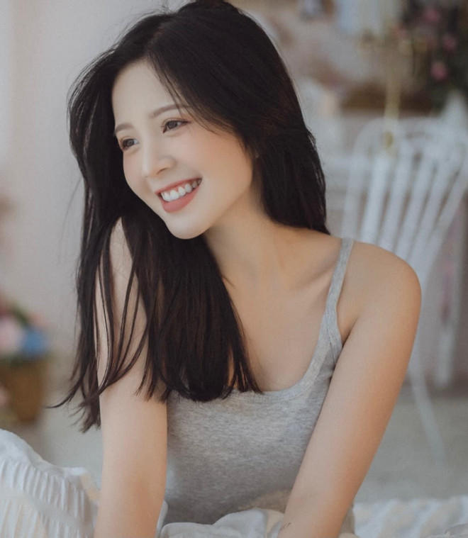 'Con gái' NSƯT Hoàng Hải cực hot với hình ảnh nóng bỏng trên biển - 6