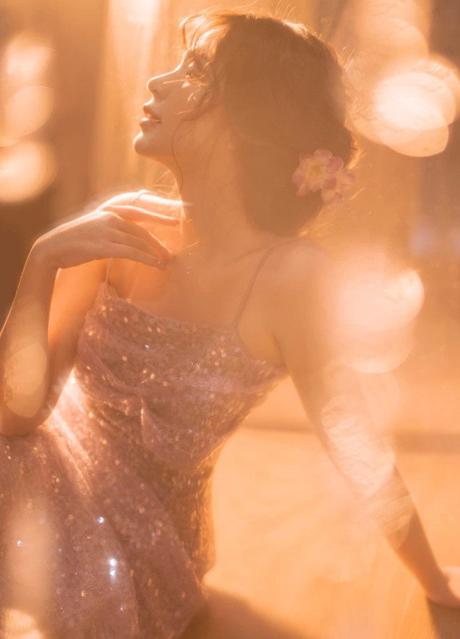 'Con gái' NSƯT Hoàng Hải cực hot với hình ảnh nóng bỏng trên biển - 10