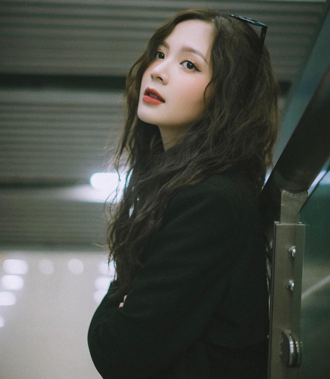 'Con gái' NSƯT Hoàng Hải cực hot với hình ảnh nóng bỏng trên biển - 11