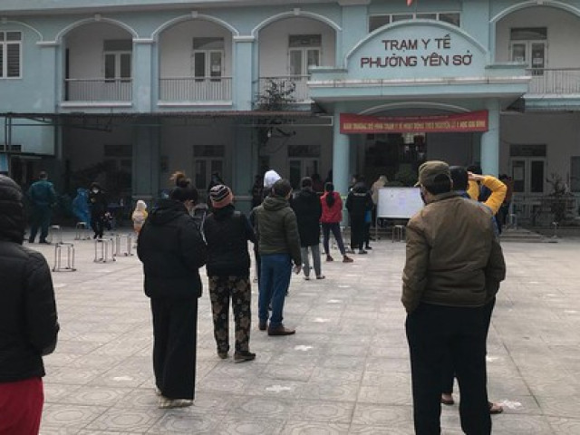 Tin tức trong ngày - Hà Nội lo thiếu lực lượng chống dịch