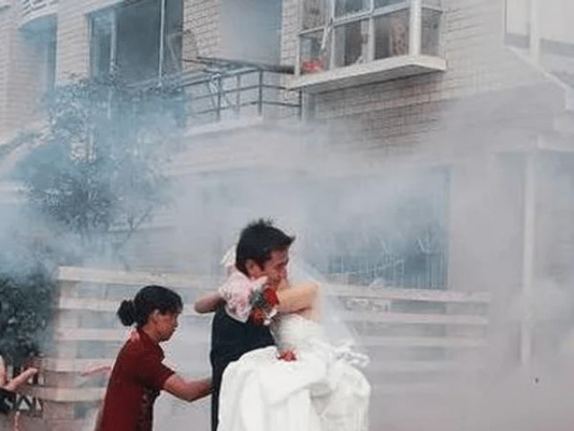 Phi thường - kỳ quặc - Đòi ly hôn vì coi thường chồng thấp hèn, vợ cũ "chết lặng" khi biết danh tính cô dâu mới của chồng