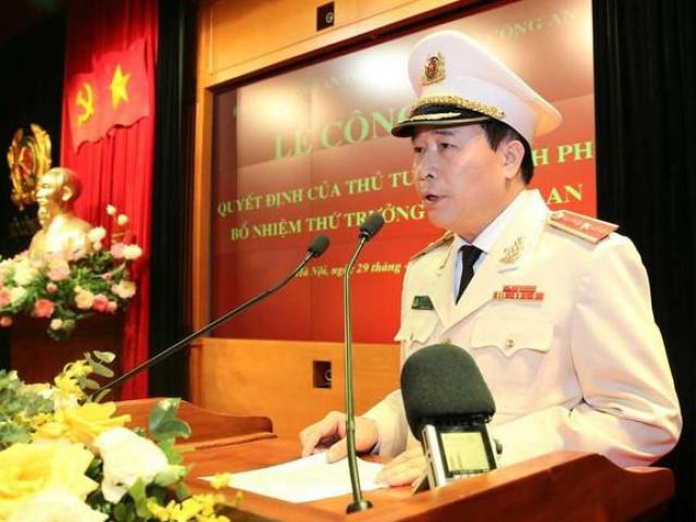 Tin tức trong ngày - Hai thứ trưởng Bộ Công an chuyển giao chức danh tư pháp