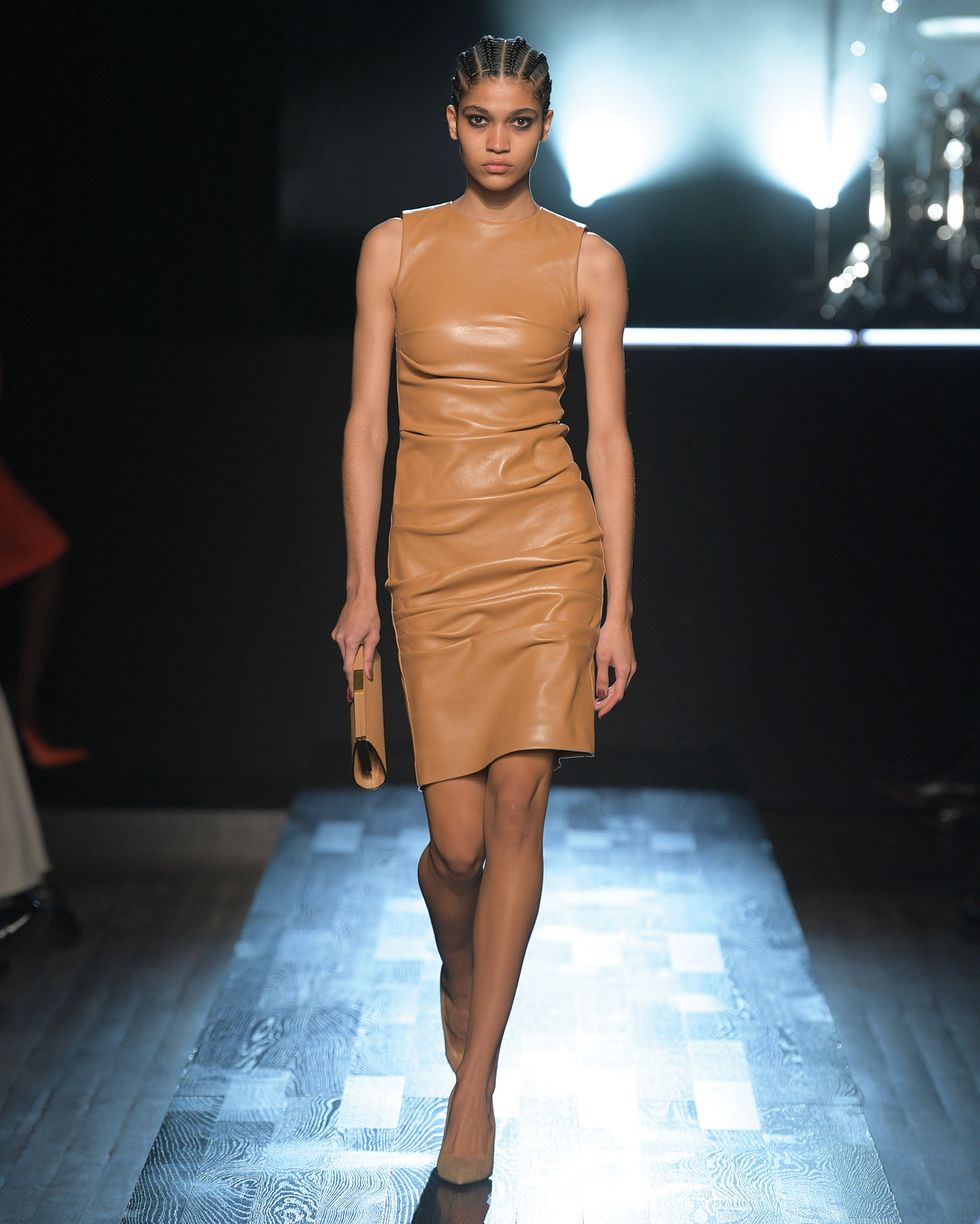 Michael Kors đưa thời trang cao cấp vào thiết kế ready to wear trong mùa Thu Đông 2022 - 5