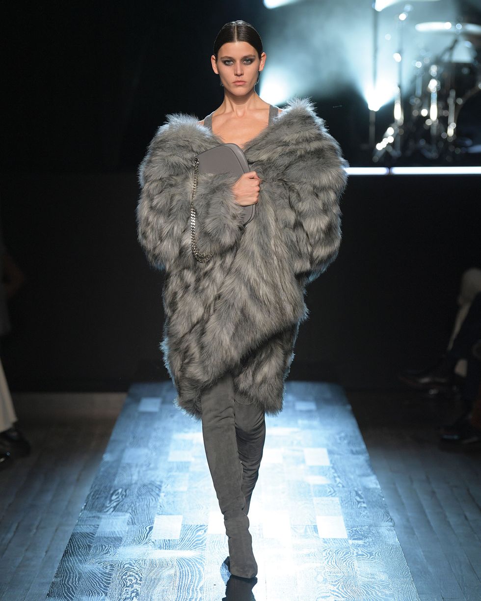 Michael Kors đưa thời trang cao cấp vào thiết kế ready to wear trong mùa Thu Đông 2022 - 7