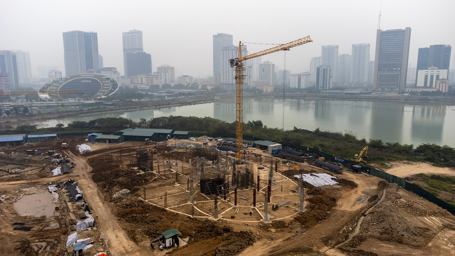 Dự án Xây dựng Cung thiếu nhi Hà Nội được khởi công từ tháng 11/2021 do Ban Quản lý dự án Đầu tư xây dựng công trình văn hóa - xã hội TP. Hà Nội làm chủ đầu tư với tổng mức đầu tư hơn 1.300 tỷ đồng.