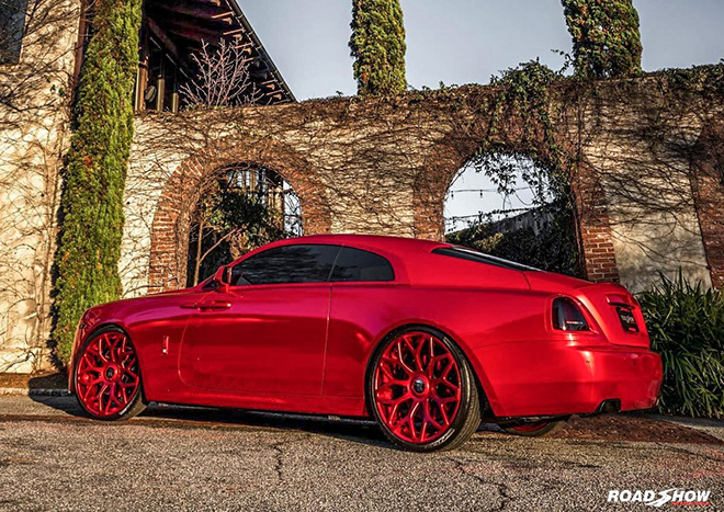 Rolls Royce Wraith Comes In Red