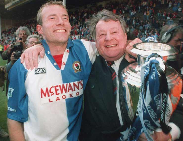 Tỷ phú Jack Walker mua lại Blackburn Rovers là vụ đổi chủ đáng chú ý nhất của bóng đá Anh thập niên 1990, nhưng Walker dừng đầu tư một khi Blackburn vô địch Premier League năm 1995