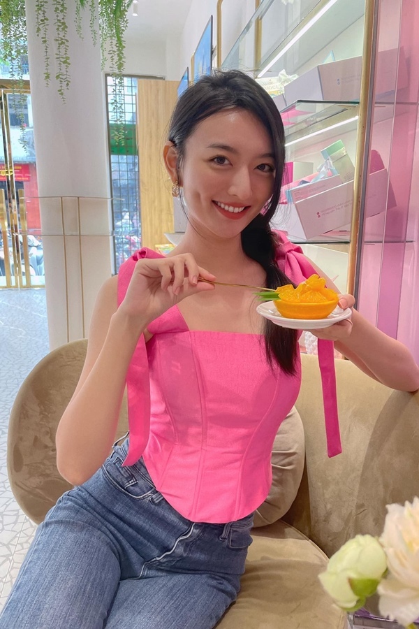Hybrid girl attracts attention at Miss Universe Vietnam 2022 for her star-like beauty - 6