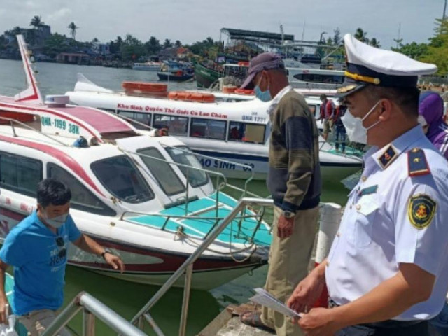 Tin tức trong ngày - Chủ tịch Quảng Nam yêu cầu nhiều vấn đề "nóng" sau vụ chìm tàu kinh hoàng