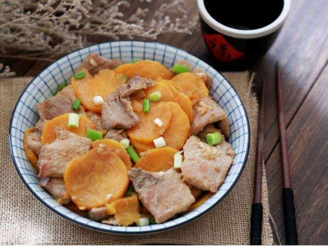 Ẩm thực - Cực ít người biết thịt bò xào với nguyên liệu "nhà nghèo" này thành món đại ngon, đại bổ