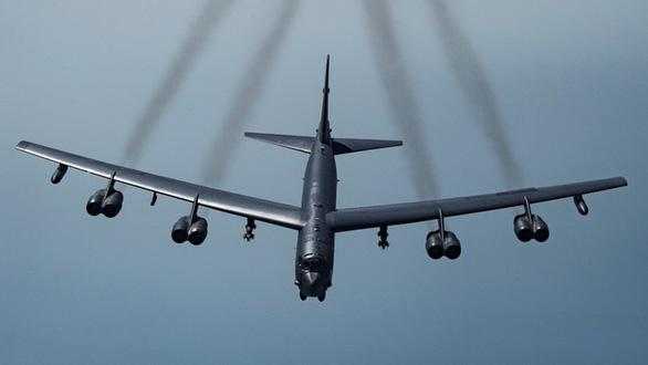 Máy bay ném bom hạng nặng B-52H Stratofortress của Mỹ. Ảnh: AP