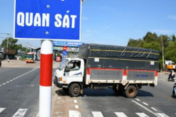 Tin tức trong ngày - Đã dỡ dải phân cách phía Đông gần trạm BOT Trảng Bom gây bức xúc