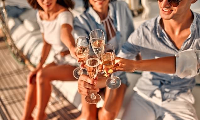 Người giàu sẽ làm gì khi trúng độc đắc? - 1