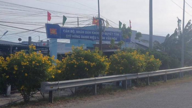 Khu dân cư khóm 10, thị trấn Sông Đốc, huyện Trần Văn Thời (Cà Mau) - nơi cháu T. đã sống cùng người cô ruột. Ảnh: T.V