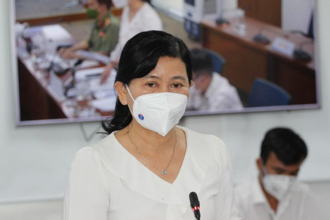 Bà Nguyễn Thị Huỳnh Mai, Chánh văn phòng Sở Y tế TP.HCM cho biết TP vẫn cách ly F1 theo quy định. Ảnh: TN