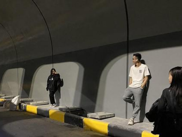 Bạn trẻ - Cuộc sống - Săn ảnh đẹp nơi "giếng trời" của hầm chui trăm tỉ đồng ở Đà Nẵng