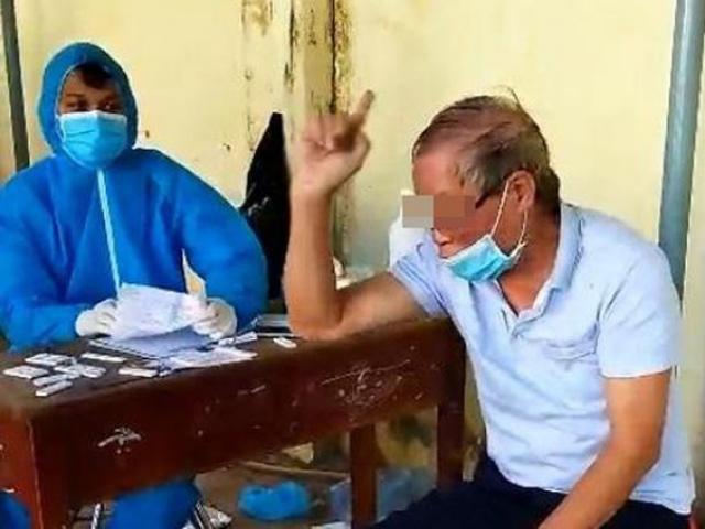 Tin tức trong ngày - Nguyên chủ tịch phường phủ nhận hành hung nhân viên y tế